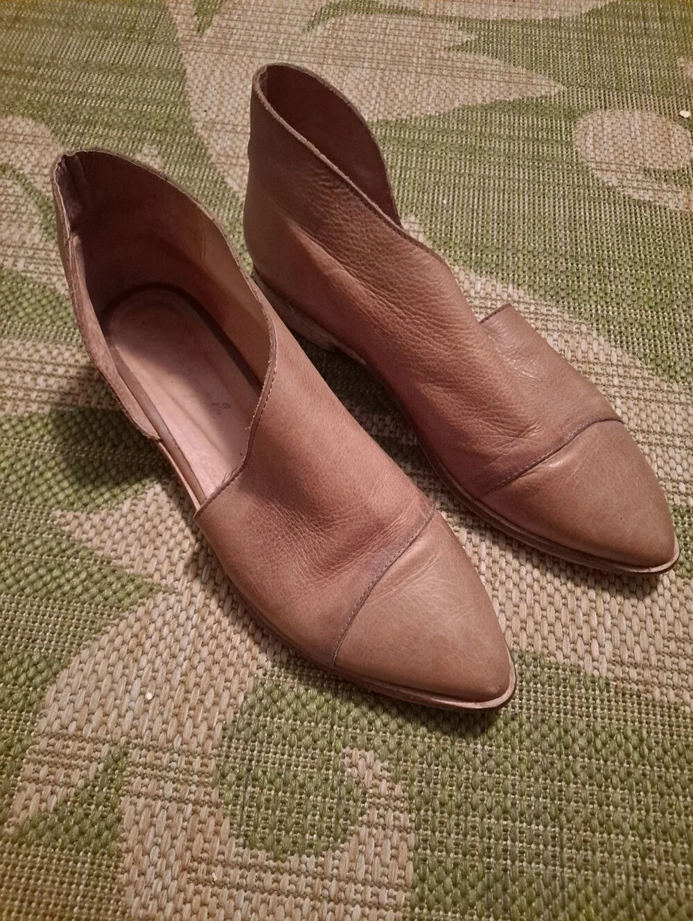 Free People  Leather Slip-On Loafers in Tan